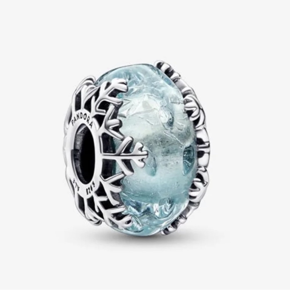 NWT - Authentic Pandora Charm - Winter Blue Snowflake Murano Charm
